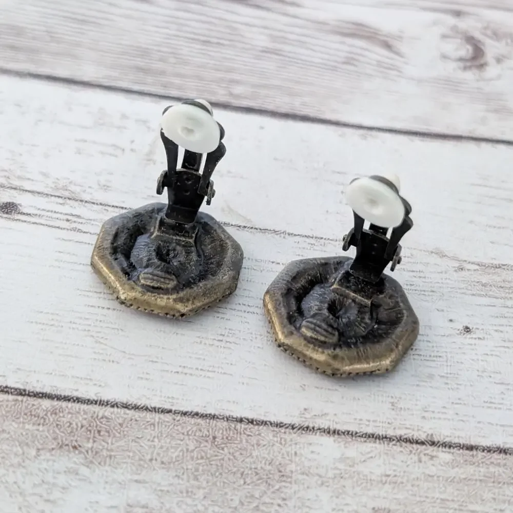 Vintage clip earrings